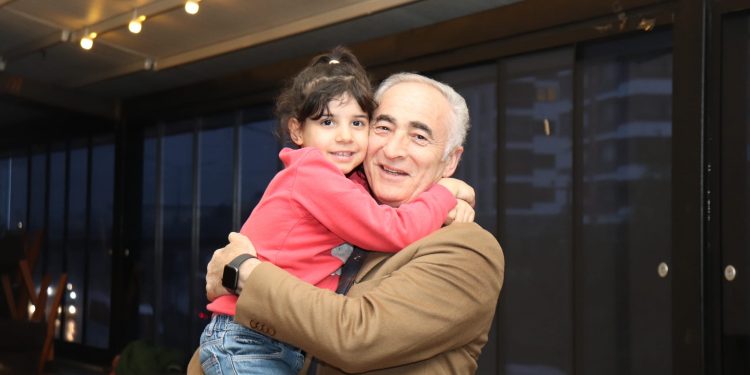 BAŞKAN GÖRGÜLÜOĞLU DEPREMZEDE AİLELERLE İFTARDA BİR ARAYA GELDİ !