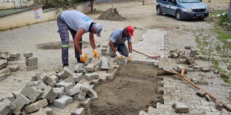 Parke Onarım Çalışmalarımız Son Hızıyla Devam Ediyor!